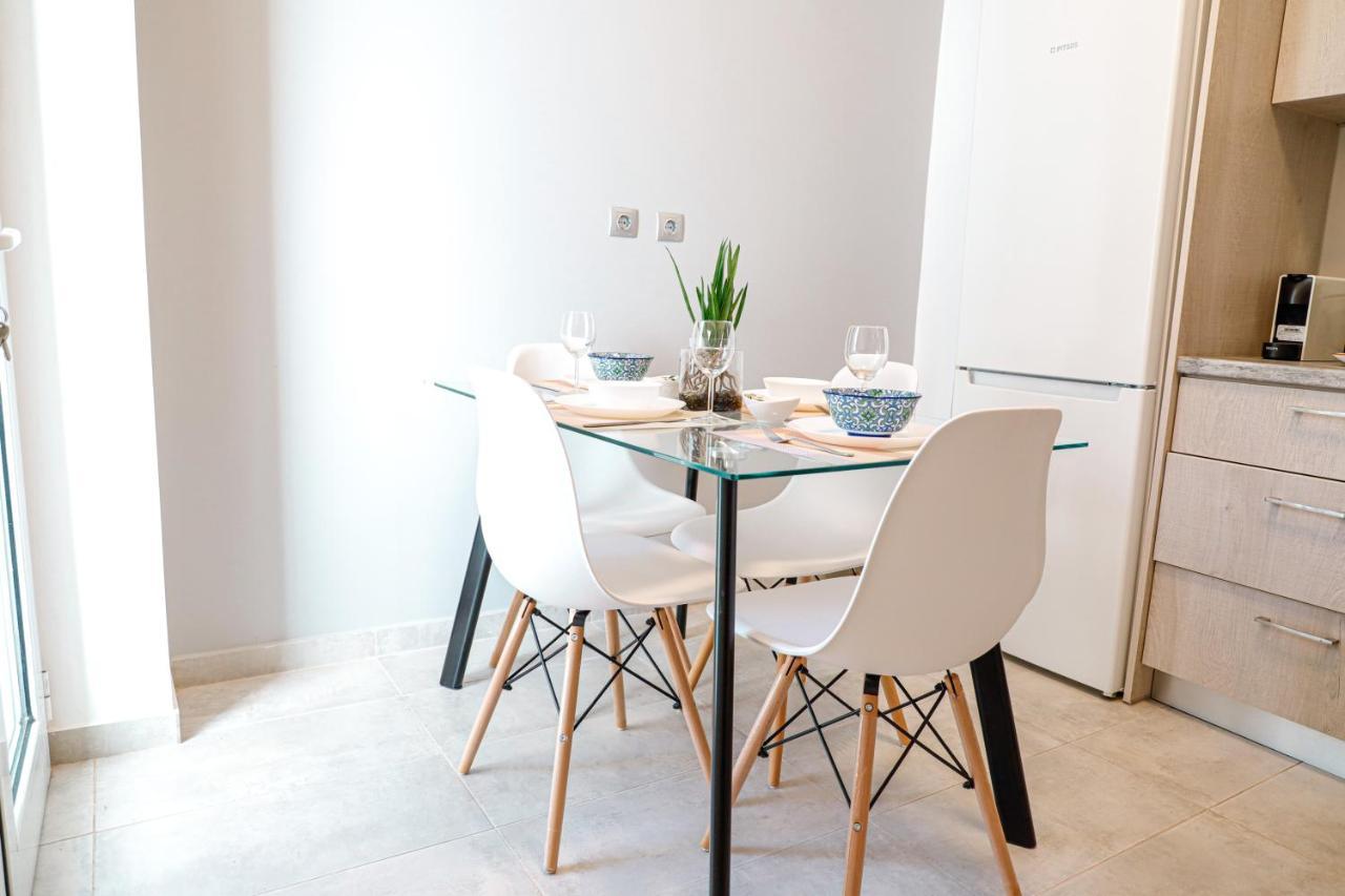 אתונה Newly Renovated Apartment 7 Min Walk From Acropolis מראה חיצוני תמונה
