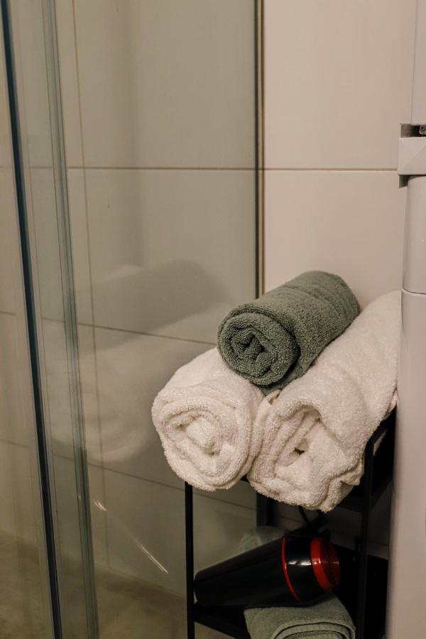אתונה Newly Renovated Apartment 7 Min Walk From Acropolis מראה חיצוני תמונה