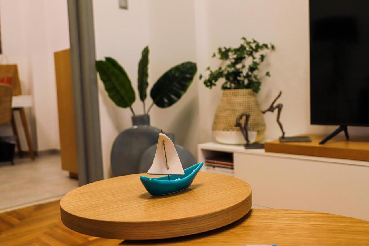 אתונה Newly Renovated Apartment 7 Min Walk From Acropolis מראה חיצוני תמונה