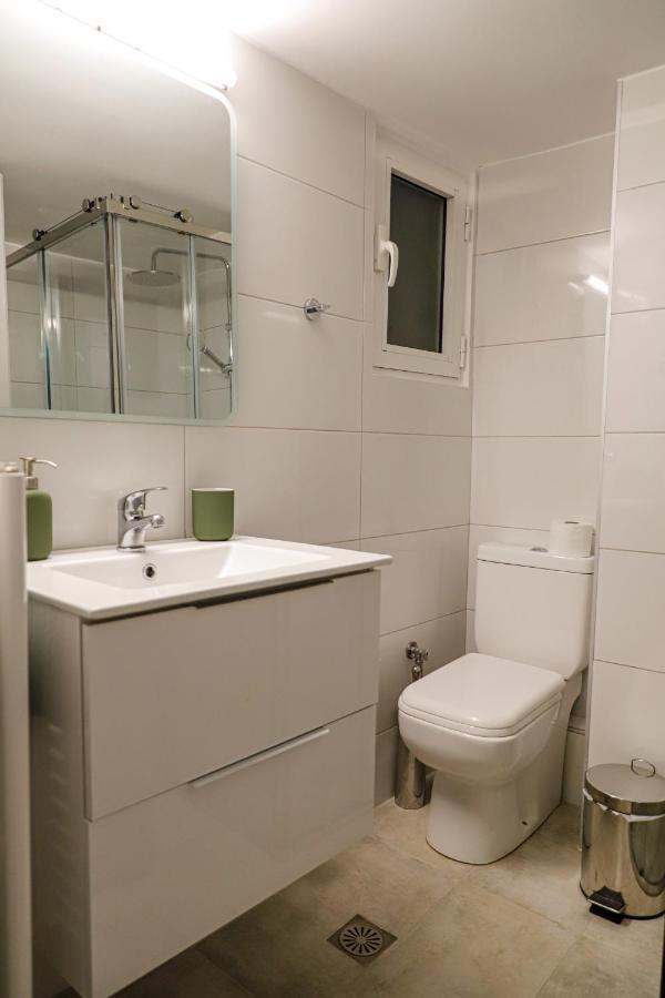 אתונה Newly Renovated Apartment 7 Min Walk From Acropolis מראה חיצוני תמונה