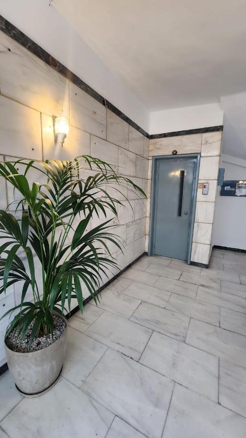 אתונה Newly Renovated Apartment 7 Min Walk From Acropolis מראה חיצוני תמונה